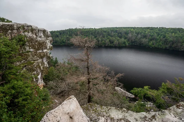 Jezioro Minnewaska — Zdjęcie stockowe