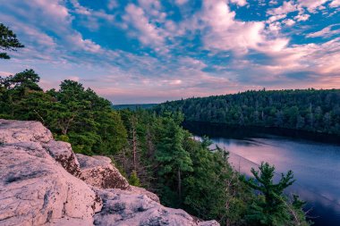 Lake Minnewaska clipart