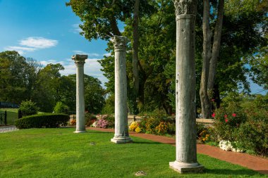 Centerport, New York, Usa - 6 Ekim 2017: The Vanderbilt Mansion, Long Island, Ny. William K. Vanderbilt Ii 'nin sahibi olduğu Eagles Nest olarak bilinen Gold Coast Mansion, günümüzde bir müze ve planetaryum..