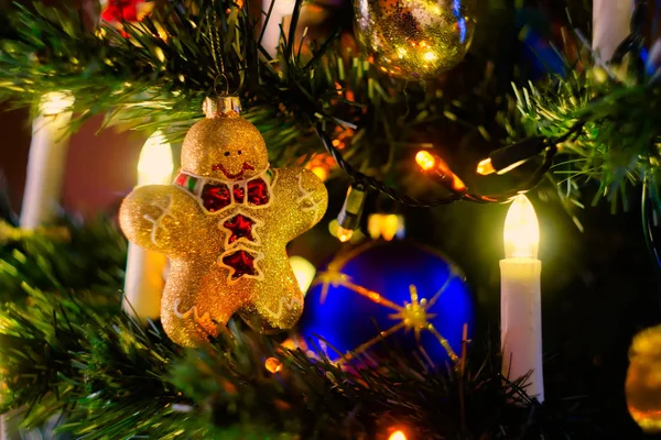 Interessanter Und Ungewöhnlicher Christbaumschmuck — Stockfoto