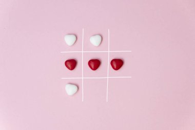 Şekerlerle peş peşe üç