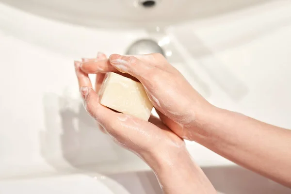 Lavarse Las Manos Frotándose Con Jabonera Para Prevención Del Virus —  Fotos de Stock