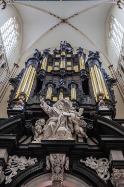 Brugge, Belçika - 23 Kasım, 2017. Brugge Ortaçağ tarihi şehir. Brugge sokakları ve tarihi merkezi, kanallar ve Binalar. Brugge, Belçika'deki popüler turistik hedef.