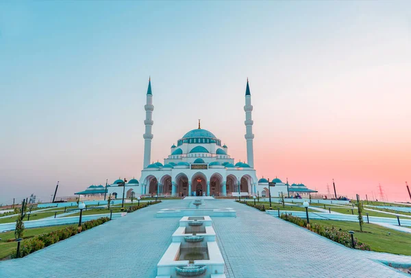 Sharjah Camii Güzel günbatımı manzarası