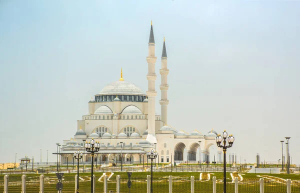Turistattraktion i Dubai Sharjah Ny moské Stockfoto