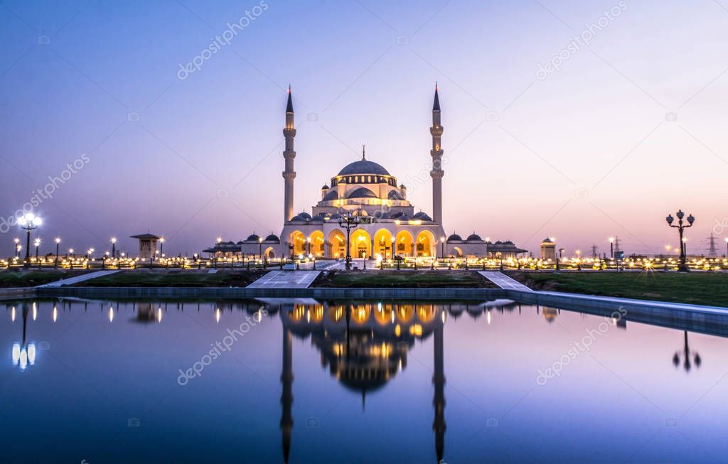 Largest Mosque in Sharjah beautiful architecture 