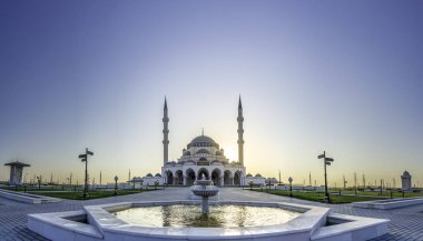 Dubai 'deki Sharjah Yeni Cami Turizm Merkezi