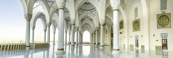 Güzel Sharjah Yeni Cami İç Tasarımı