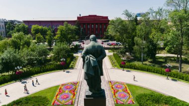 Kiev. Ukrayna. 27 Haziran 2017. Anıt Taras Şevçenko. Havadan görünümü. Park. Kiev.
