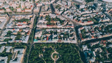 Kiev. Ukrayna. 12 Ağustos 2017. Taras Şevçenko park. Havadan görünümü. Bina. Sokaklar. Kiev.