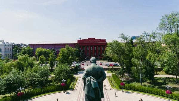Kiev. Ukrayna. 27 Haziran 2017. Anıt Taras Şevçenko. Havadan görünümü. Park. Kiev.