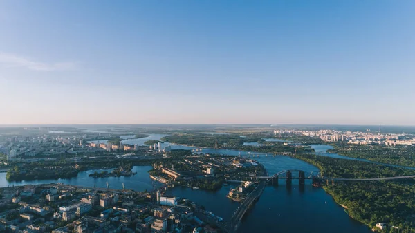 Vista Aérea Del Río Dniéper Puentes Panorama Muchos Edificios Horizonte —  Fotos de Stock