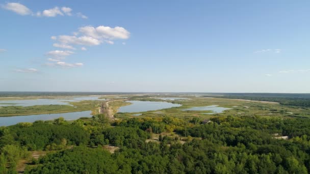 Vue aérienne du bassin de refroidissement de la centrale nucléaire de Tchernobyl 