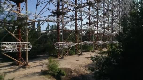 Veduta aerea della stazione radar DUGA vicino alla città di Chernobyl-2 — Video Stock