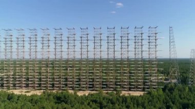 Çernobil-2 yakınlarındaki Duga radar istasyonunun hava görüntüsü.