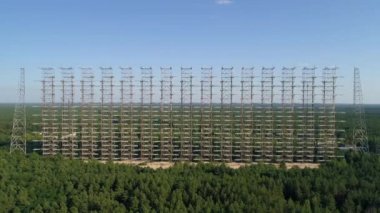 Çernobil-2 yakınlarındaki Duga radar istasyonunun hava görüntüsü.
