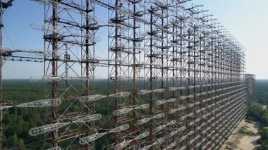 Çernobil-2 yakınlarındaki Duga radar istasyonunun hava görüntüsü.
