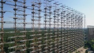 Çernobil-2 yakınlarındaki Duga radar istasyonunun hava görüntüsü.