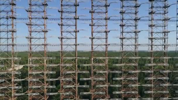 Widok z lotu ptaka na stację radarową Duga w pobliżu miasta Czarnobyl-2 — Wideo stockowe