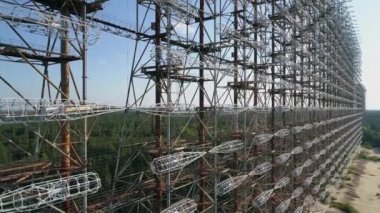 Çernobil-2 yakınlarındaki Duga radar istasyonunun hava görüntüsü.