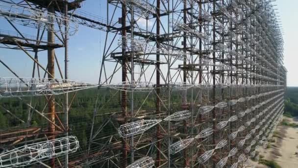 Veduta aerea della stazione radar DUGA vicino alla città di Chernobyl-2 — Video Stock