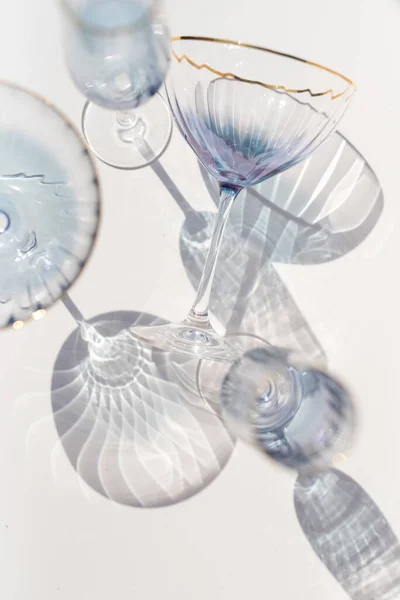 Azul Transparente Conjunto Cristal Cava Con Reflejos Luz Solar — Foto de Stock