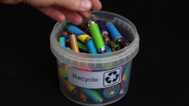 Piles Ménagères Seulement Conteneur Recyclage Pour Batteries Usagées — Video