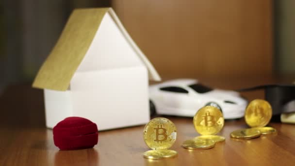 Membeli Dan Menjual Menggunakan Bitcoin Rumah Mobil Uang Kuliah Perhiasan — Stok Video