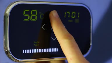 Kablosuz akıllı ev için akıllı termostat. Isı. Kablosuz termostat için akıllı ev touchscreen renkli ekran ile dokunmatik