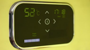 Akıllı ev termostat. Kablosuz termostat için akıllı ev touchscreen renkli ekran ile dokunmatik