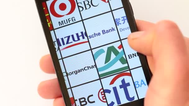 Top Banken Wereld Smartphone Scherm — Stockvideo