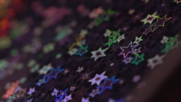 Abstrait Étoiles Formes Brillant Feuille Paillettes Fond Holographique Bokeh Lumières — Video