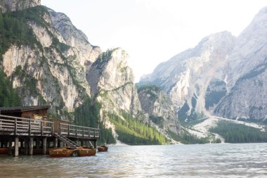 Braies Göl Manzaralı
