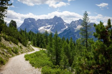 Dağ yollar üç tepeler Lavaredo