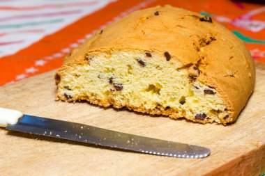 Çörek çikolata gevreği ile