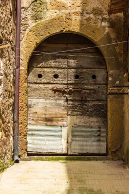 Eski kapılar görünümü