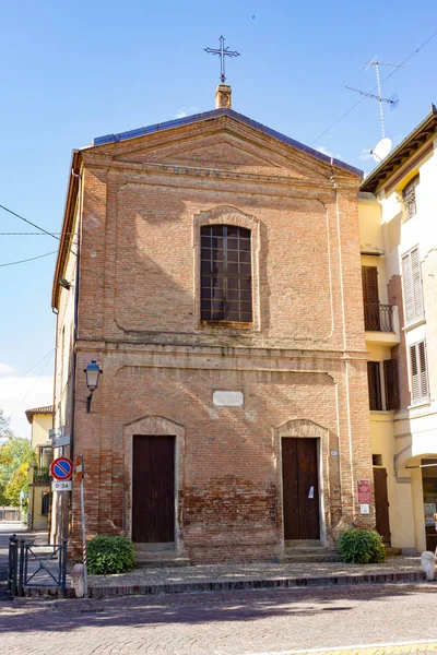 Kerk van San Giorgio di Piano, Italië — Stockfoto