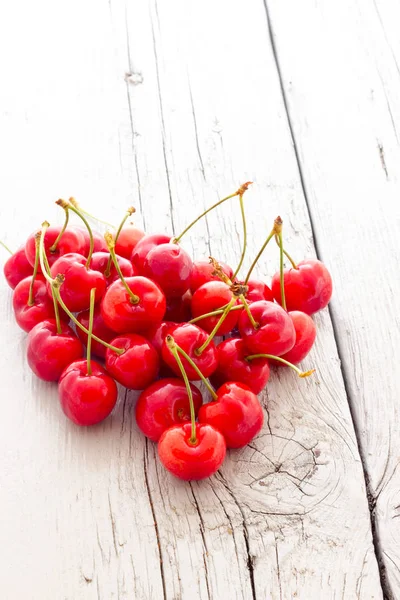Bunch of tasty cherries — Stock Photo, Image