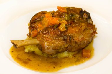 Kızarmış domuz Shin