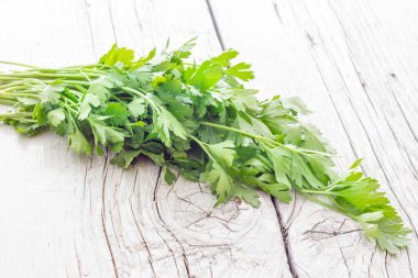 Maydanoz biyolojik bırakır