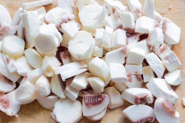 Küçük parçalar halinde mantar