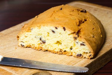 Çörek çikolata gevreği ile