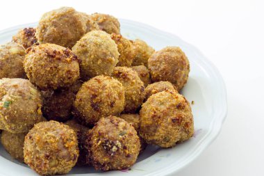 Yağda kızarmış et köfte