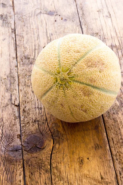 Melón amarillo biológico — Foto de Stock