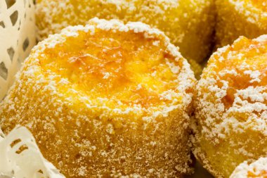 Reçelli tatlı çörek