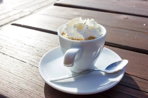 Tasty Coffee with cream — Stock Photo, Image