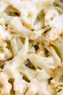 Peynirli fırında karnabahar