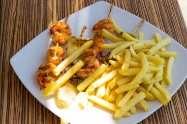 Kızarmış Balık karışık