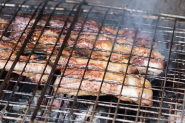 Pişmiş lezzetli karışık ızgara et