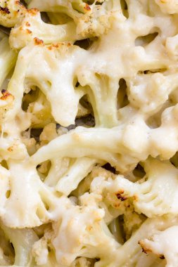 Peynirli fırında karnabahar